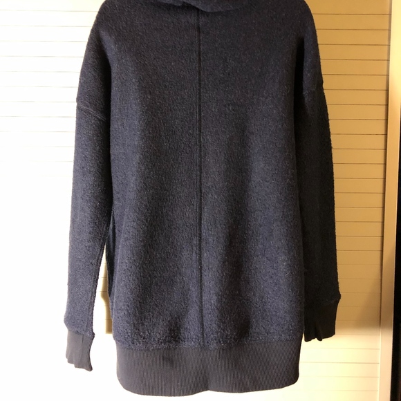 NWT Abercrombie & Fitch Navy Blue Cowl Turtleneck Fleece Knit Sweater S - Picture 6 of 6